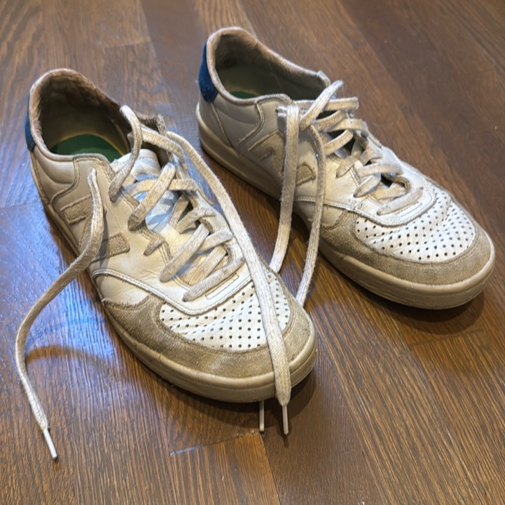 Men’s New Balance Vintage Sneakers - size 10